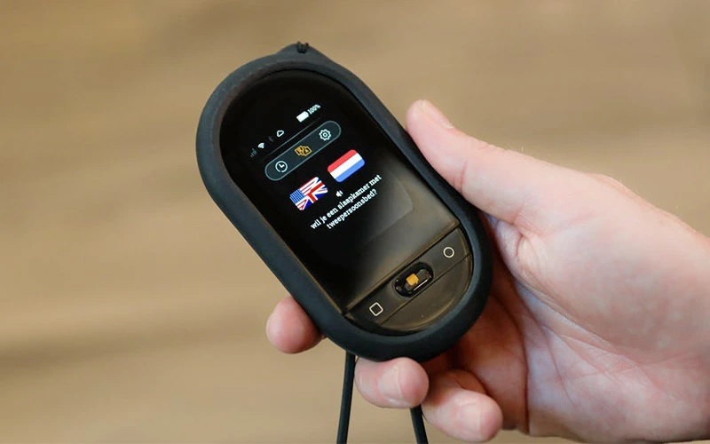 Máy phiên dịch cầm tay